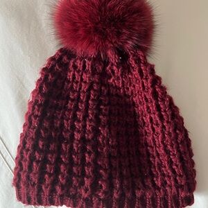 Elegant Burgundy Knit Pom-Pom Hat w/ Real Fox Fur